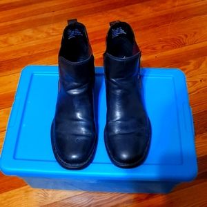 Used Born Boots size 10 M width black and Burgundy
